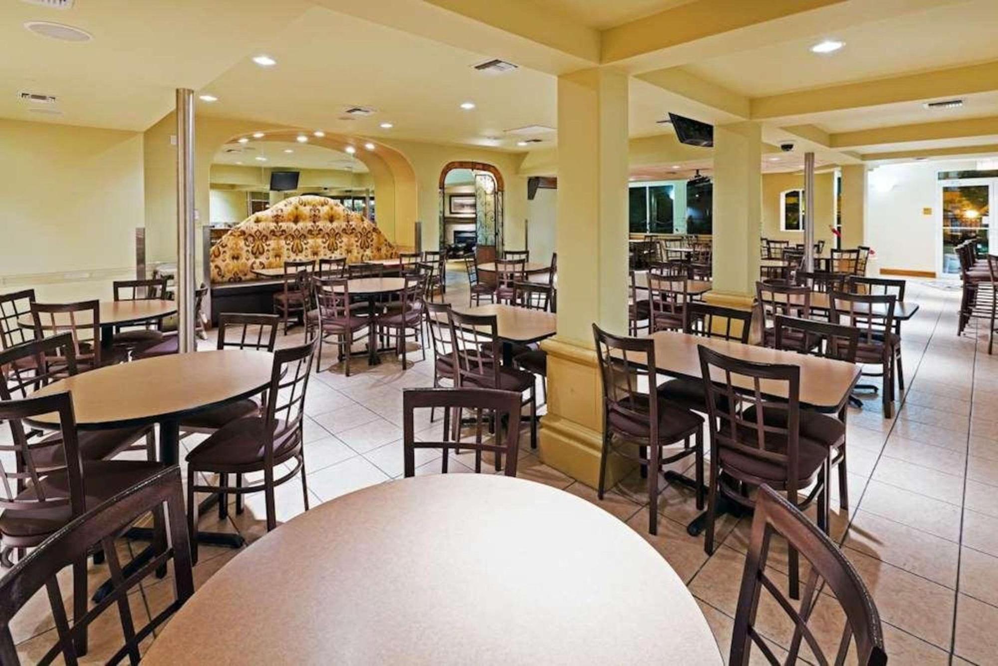 Radisson Hotel El Paso Airport Restaurant bilde
